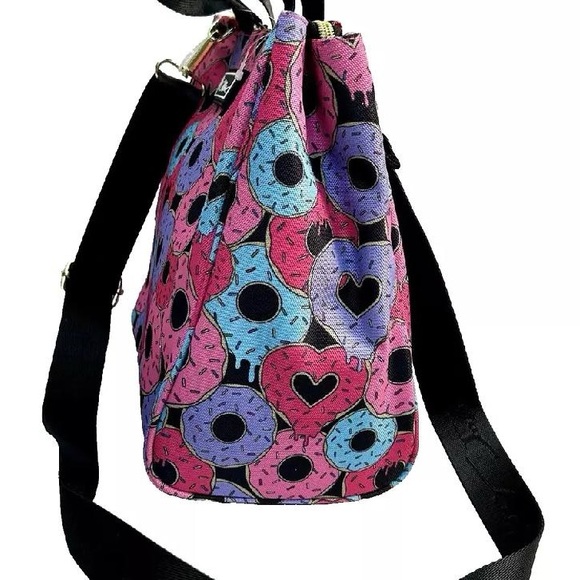 Betsey Johnson Insulated Light Weight Lunch Tote/Bag w/Graphic Donuts Print - Picture 13 of 15